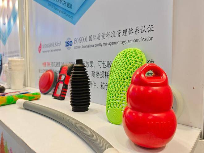 Zhongsu Wang TPE | Je sportovní vybavení Zhongsu Wang TPE odolné oleji a skvrnám?